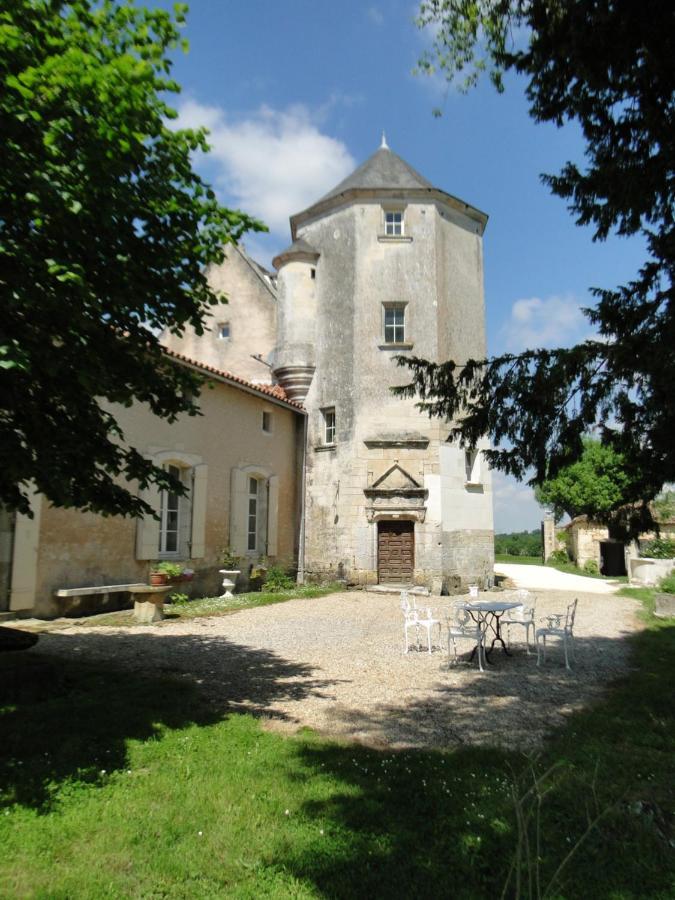 Gite du Château de Pernan Avy Exterior foto